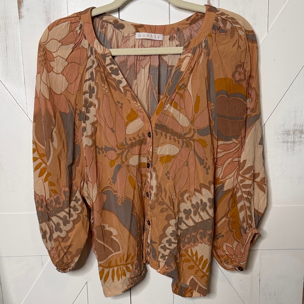 Karlie Tan Floral Button Down Blouse Balloon Sleeves - Picture 1 of 11